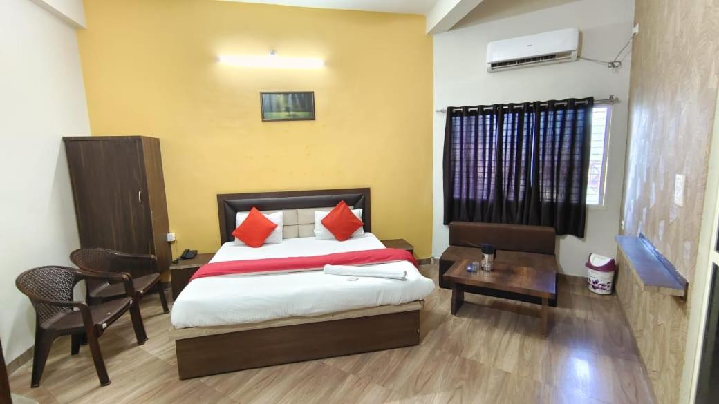 Hotel Shivanjali Palace Ujjain Esterno foto
