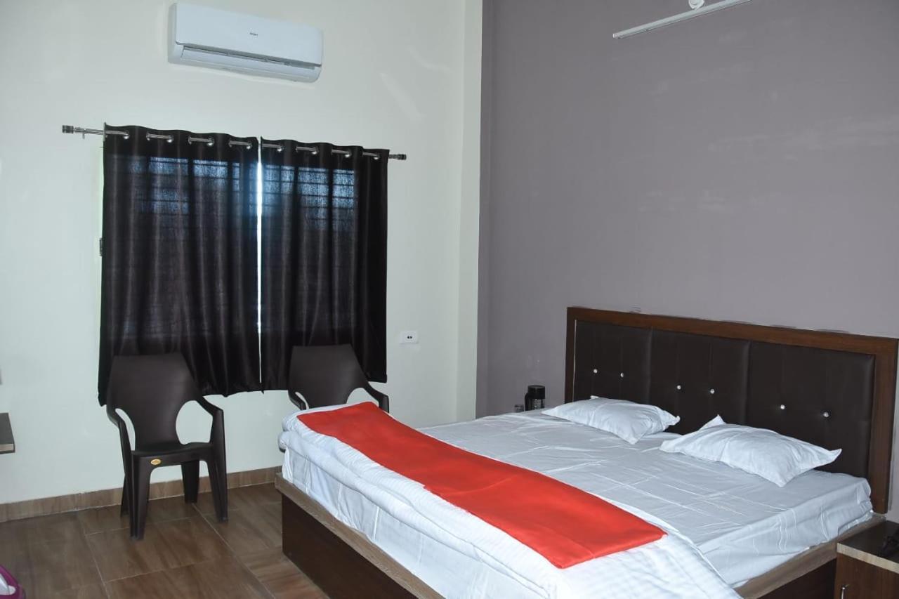 Hotel Shivanjali Palace Ujjain Esterno foto